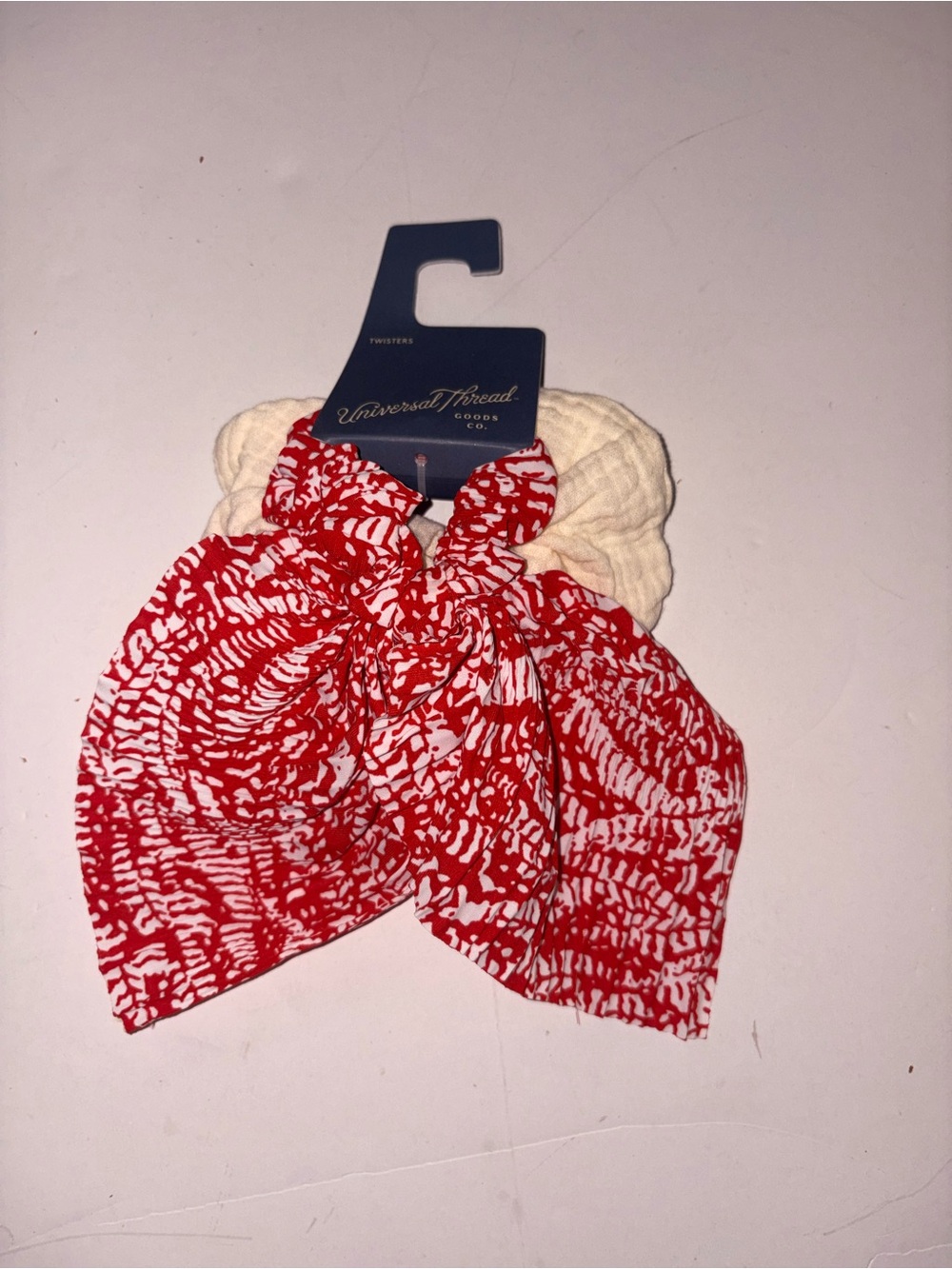 Nwt Universal Thread Red White Scrunchie Hair Ties set